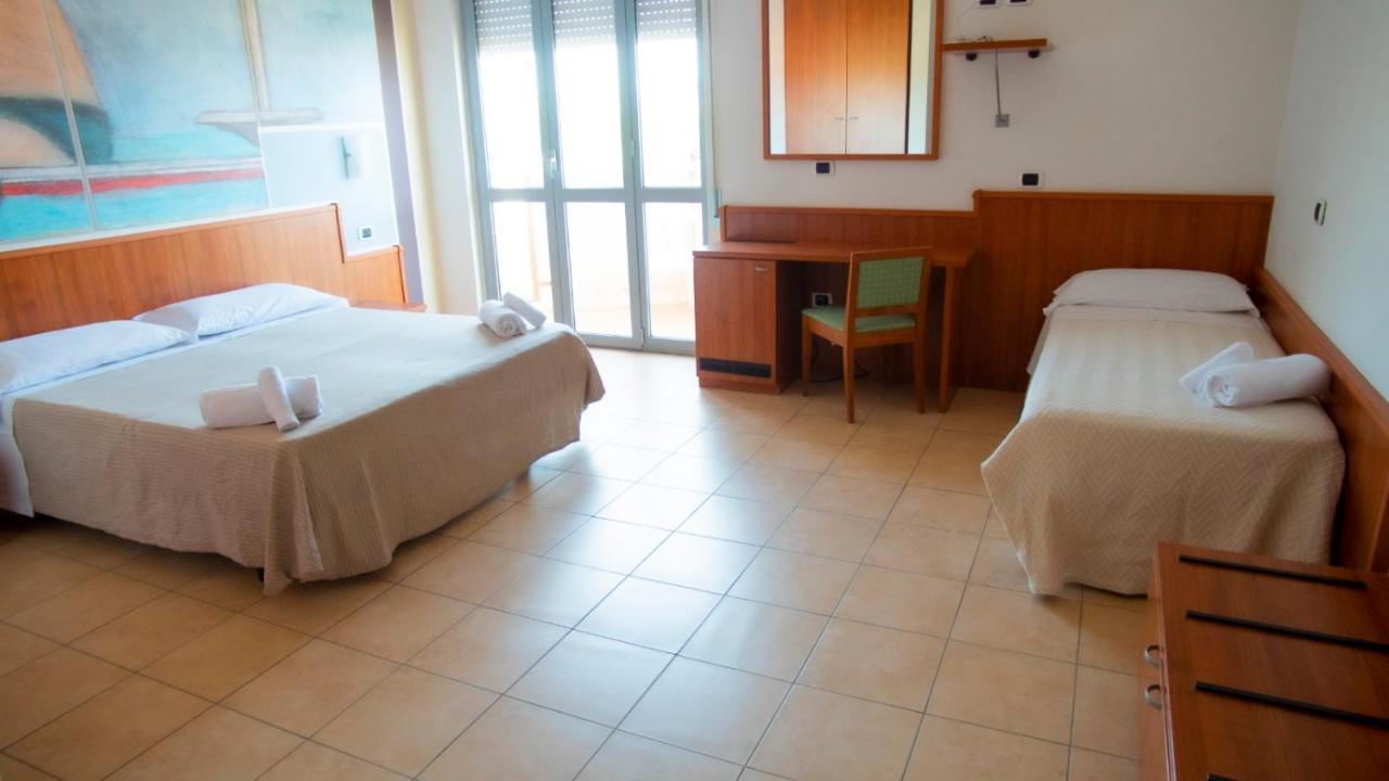 Hotel Royal Giulianova Zewnętrze zdjęcie